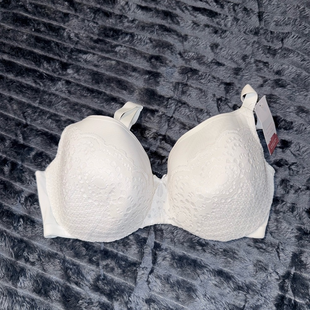 Cacique White Lace Bra